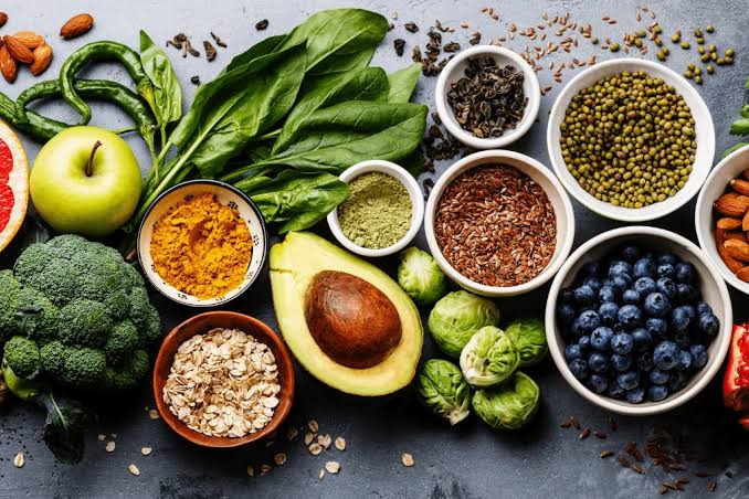 Dieta a skóra – co jeść dla zdrowej i promiennej cery?