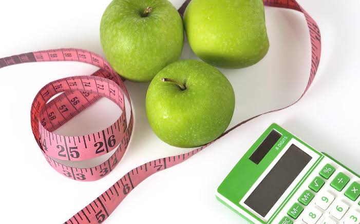 Wskaźnik masy ciała: wzór, normy i obliczanie BMI